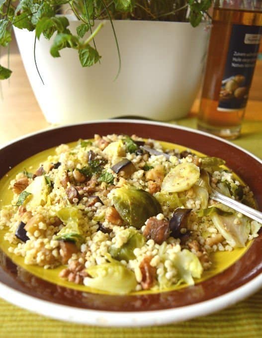 Crunchy Millet Brussels Sprout Salad w/ Walnut Vinaigrette | mygutfeeling.eu