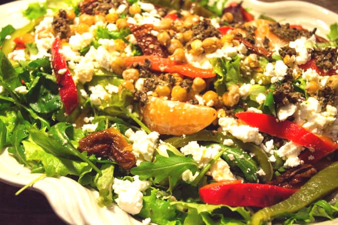 Crowd-Pleasing Mediterranean Salad Recipe